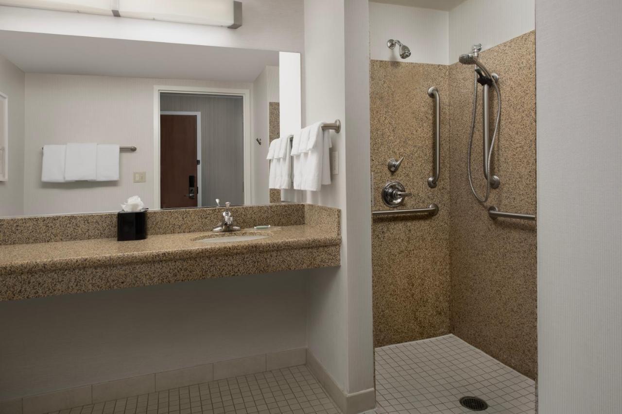 Hotel Courtyard By Marriott Seattle Kirkland Exterior foto