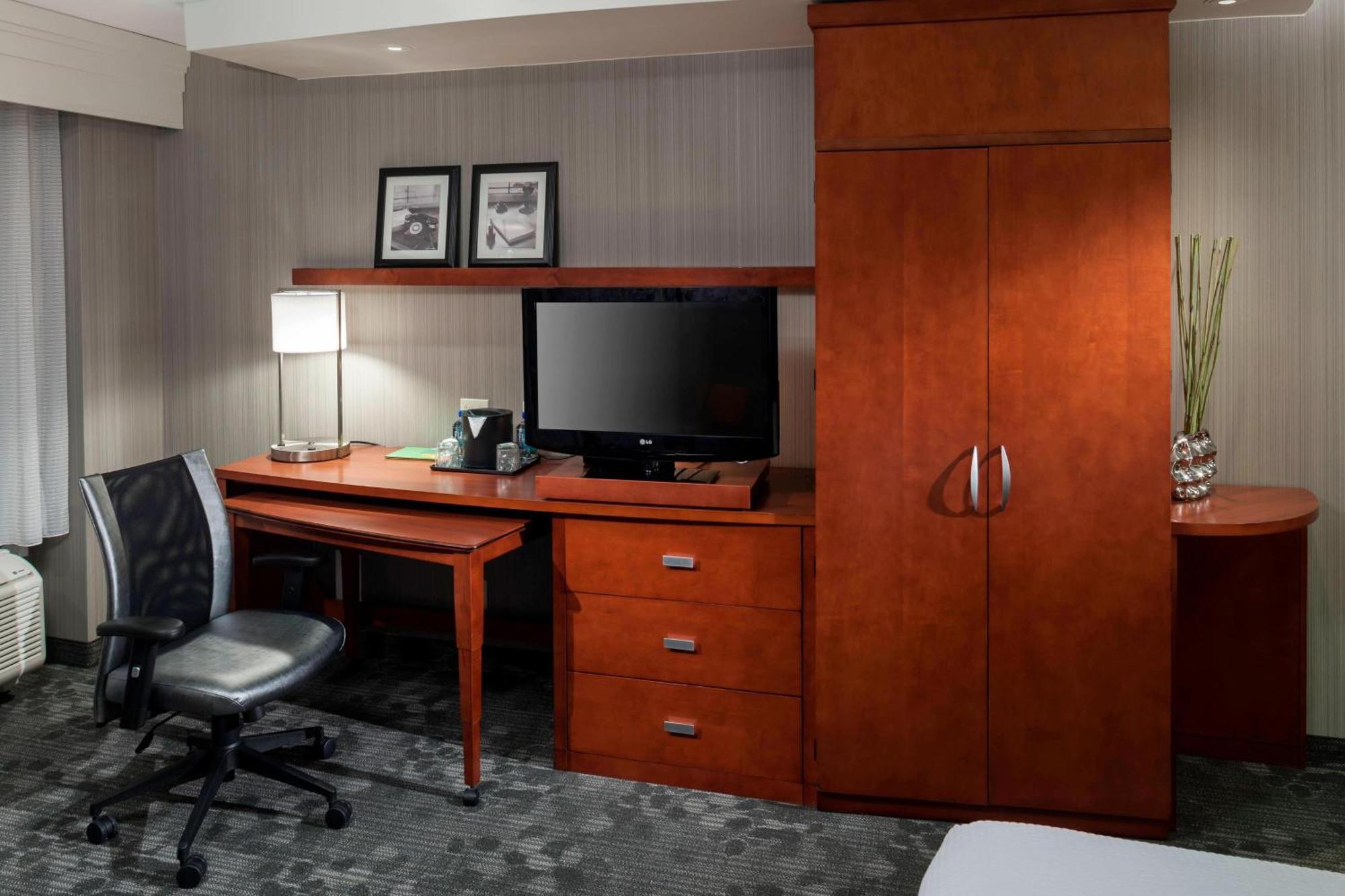Hotel Courtyard By Marriott Seattle Kirkland Exterior foto